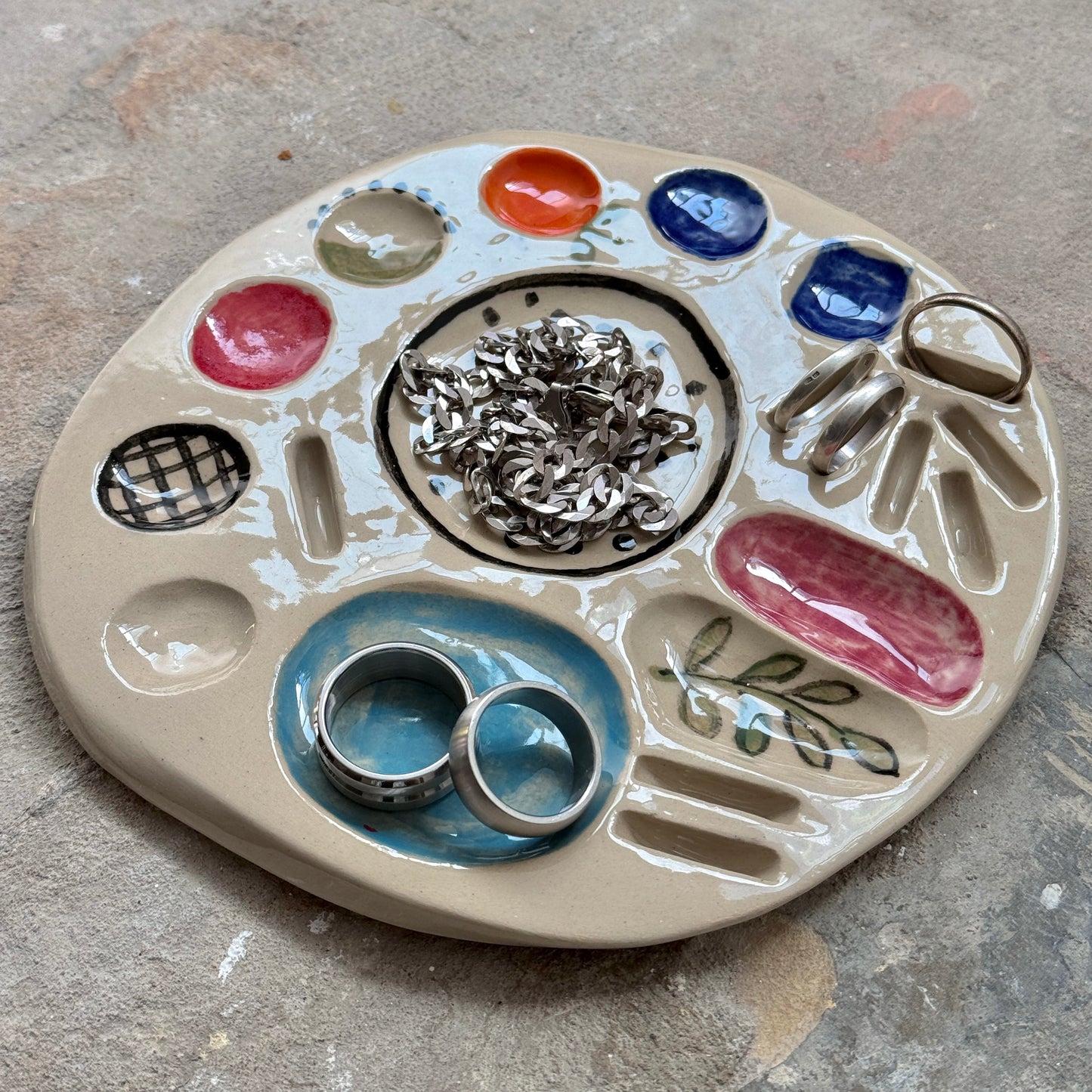 Készítsd el nálunk a kerámia ékszertartódat! - Egy különleges design workshop a Budapest Jewellery Week keretében