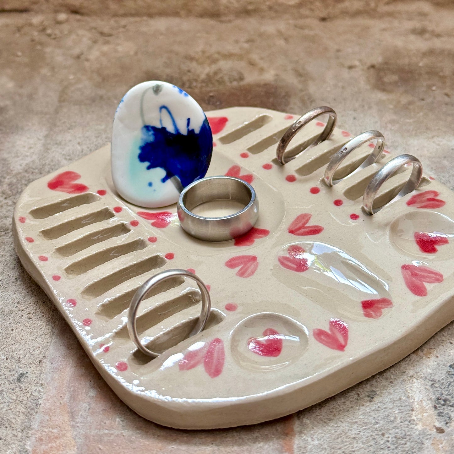 Készítsd el nálunk a kerámia ékszertartódat! - Egy különleges design workshop a Budapest Jewellery Week keretében
