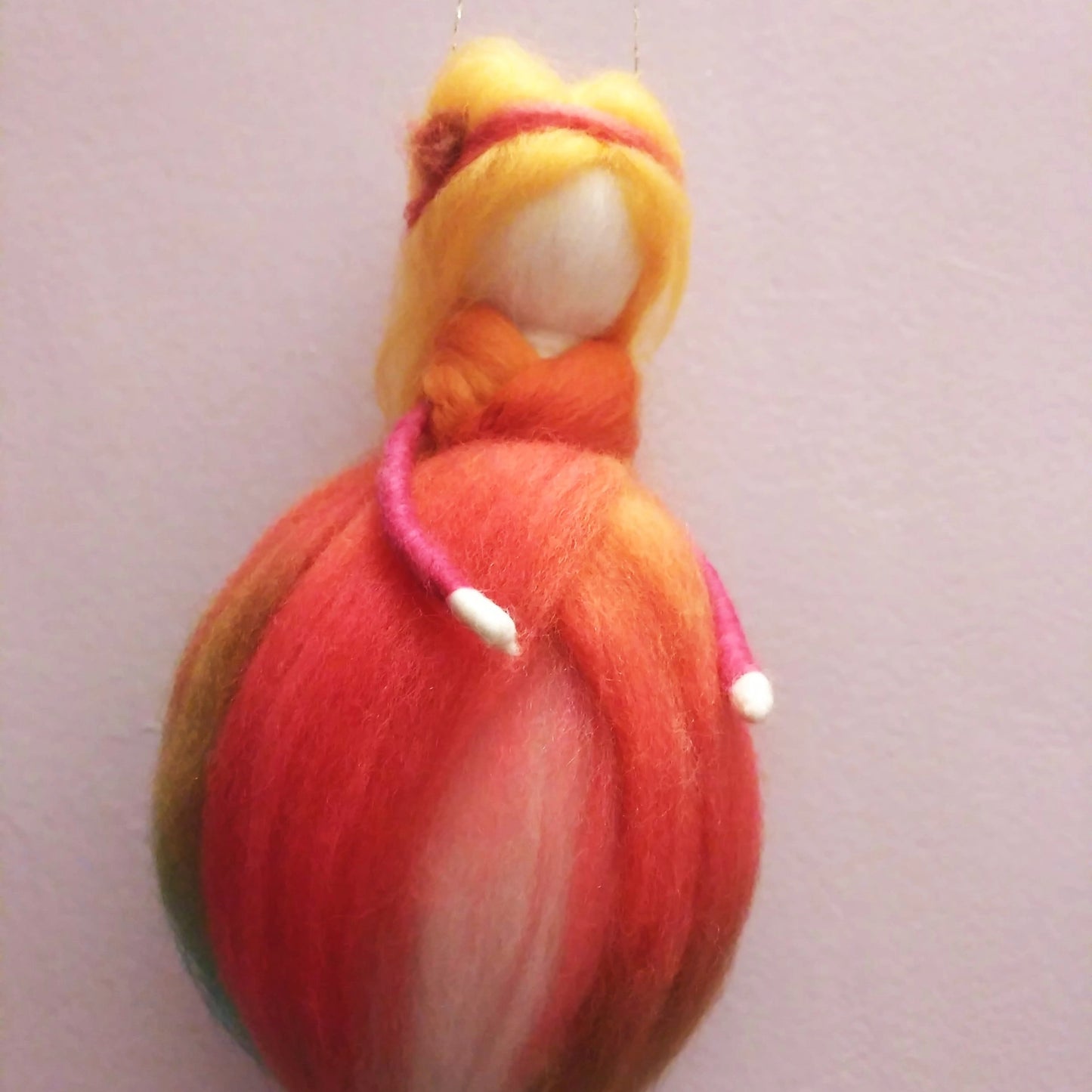 Dekorálj velünk! – Karácsonyi angyal nemezelés Kovács Zsuzsával