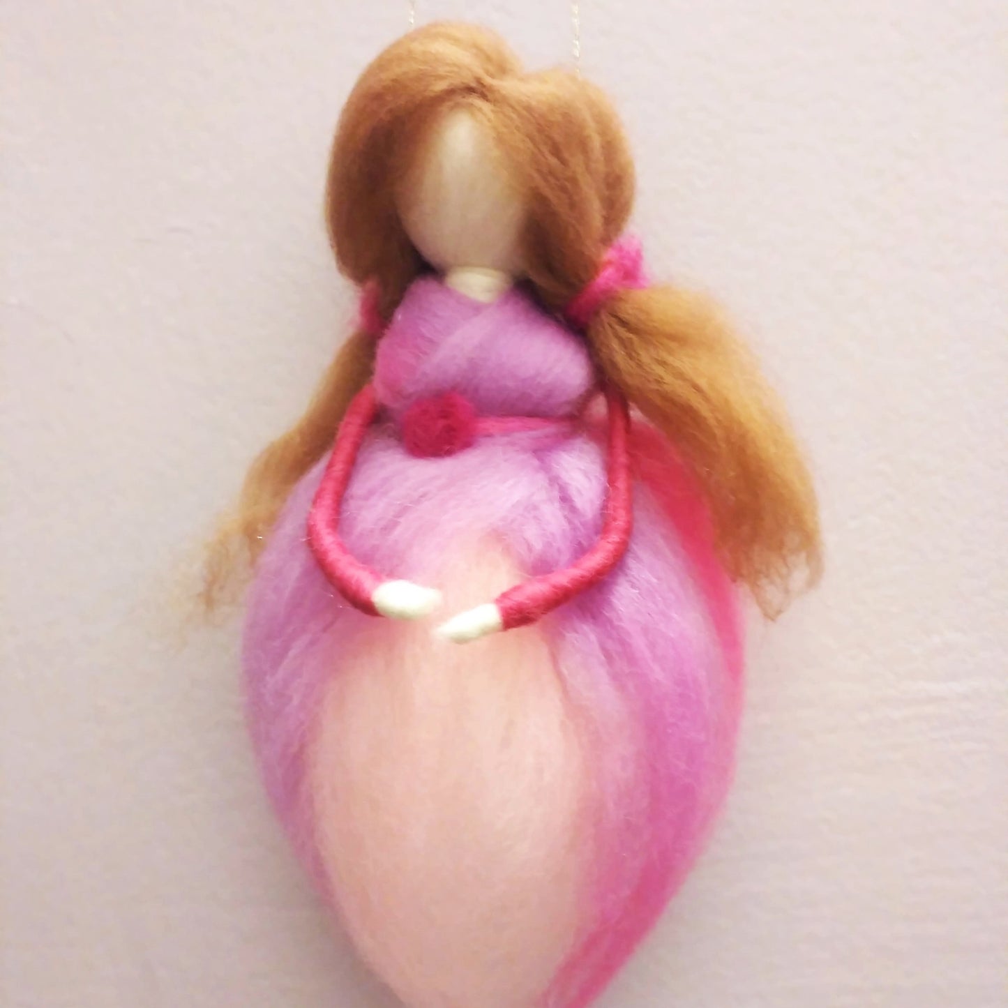 Dekorálj velünk! – Karácsonyi angyal nemezelés Kovács Zsuzsával