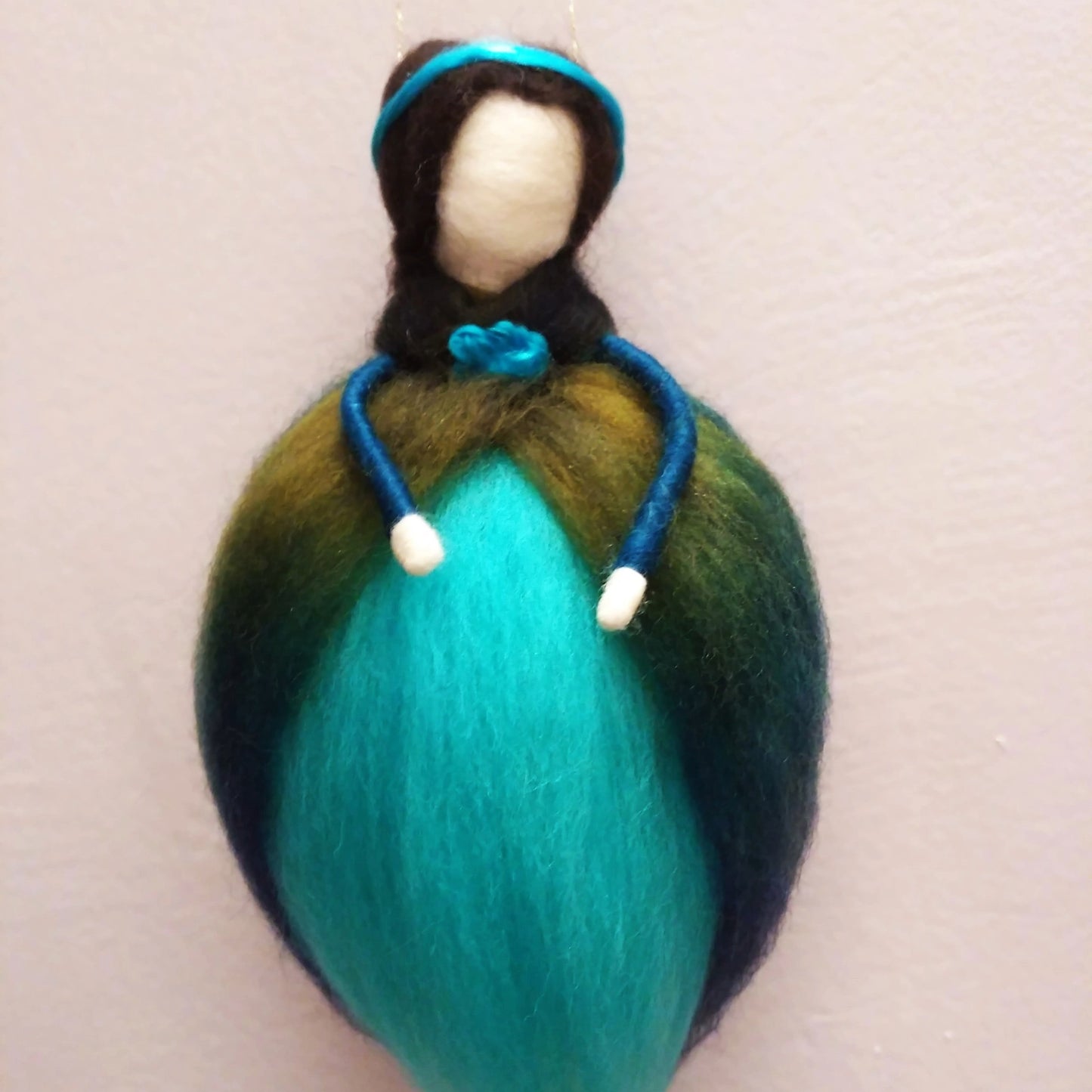 Dekorálj velünk! – Karácsonyi angyal nemezelés Kovács Zsuzsával