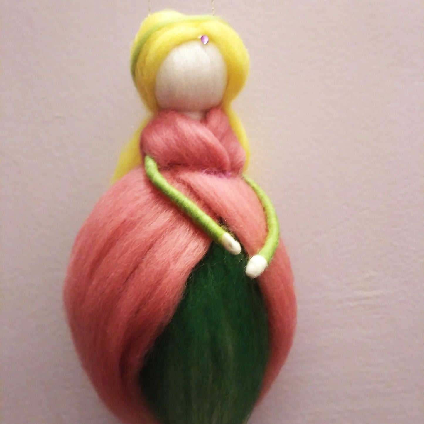 Dekorálj velünk! – Karácsonyi angyal nemezelés Kovács Zsuzsával