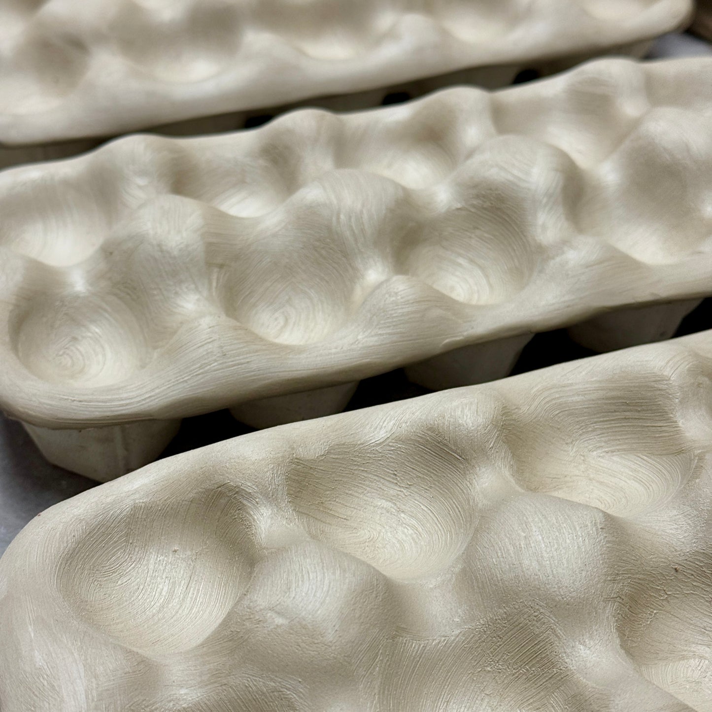 Próbáld ki nálunk a tojástartó készítést! - Extra workshop a műhelyünkben