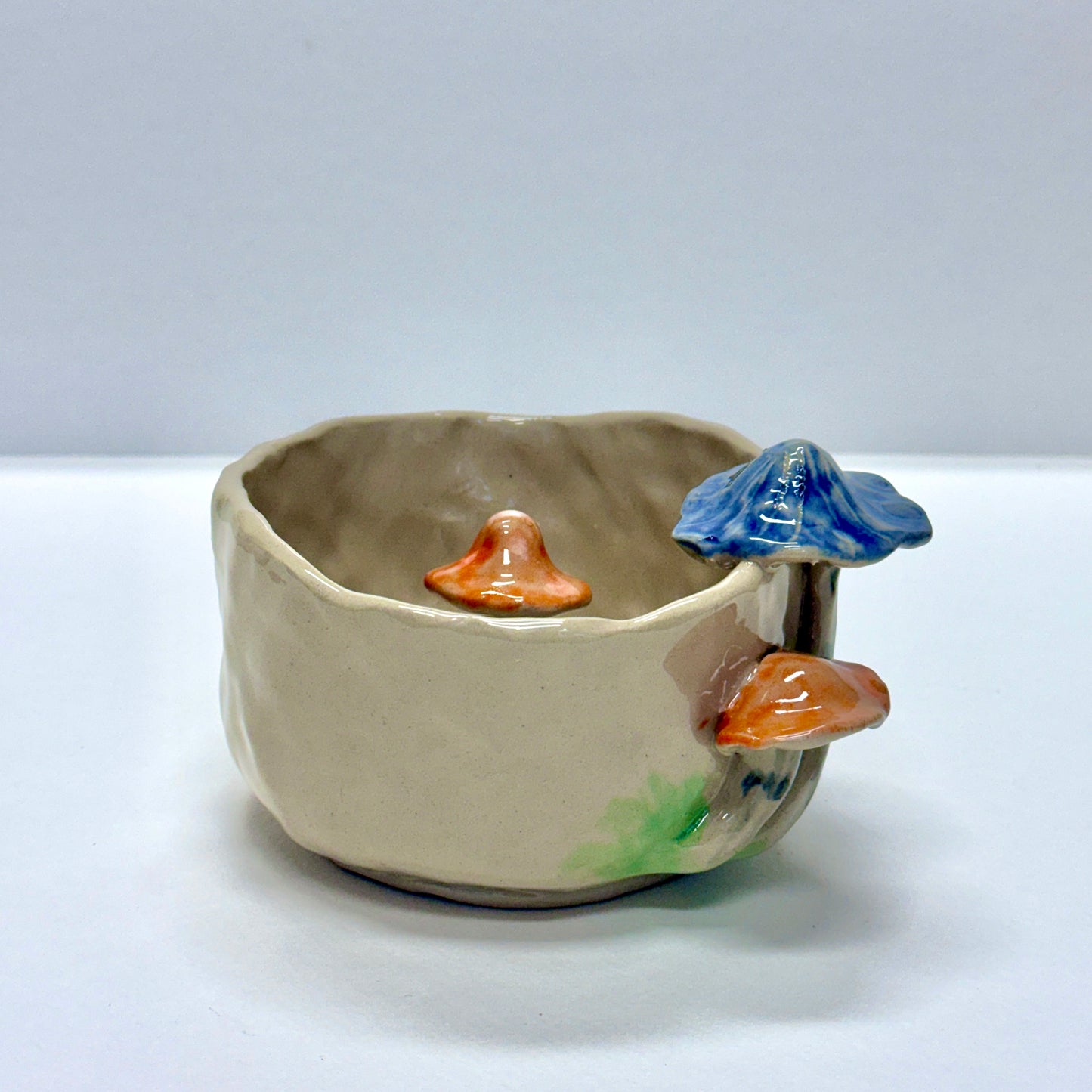 Próbáld ki nálunk a gombafülű bögre készítést!