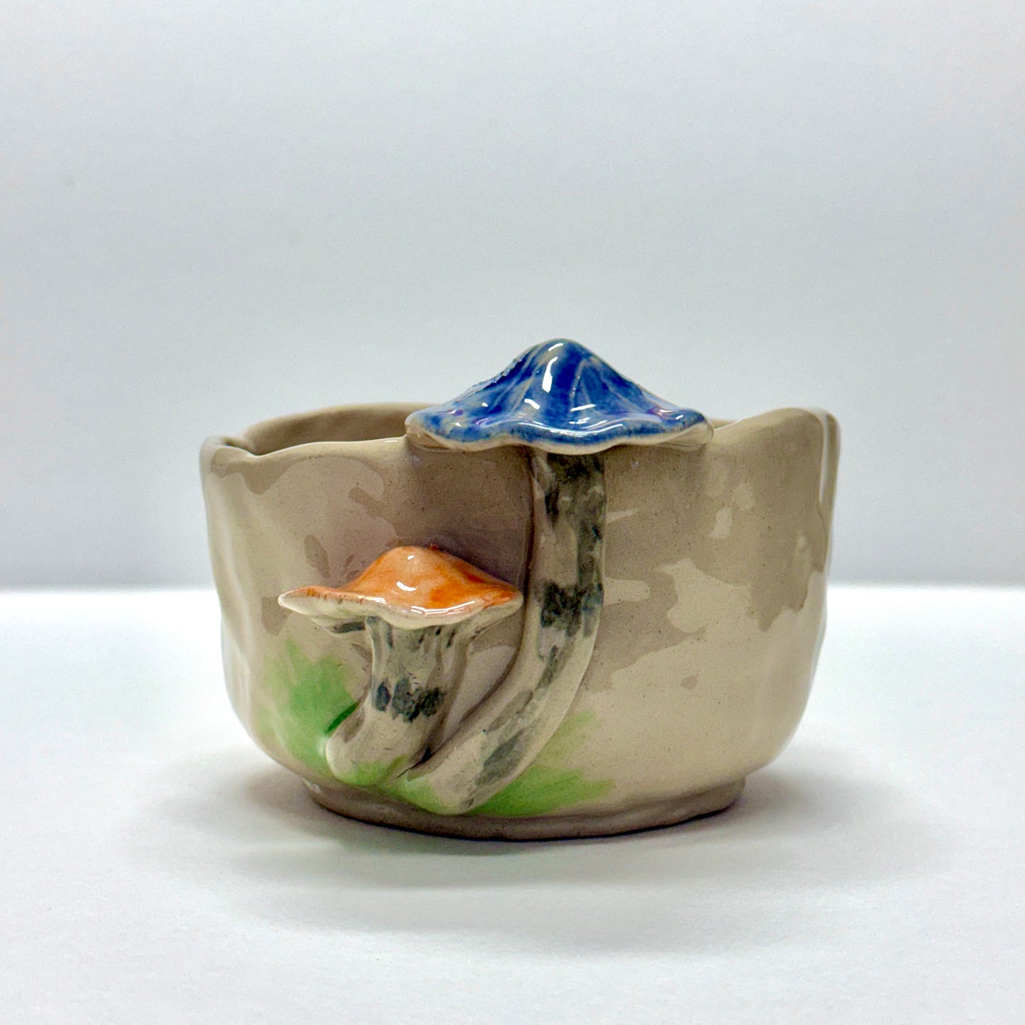 Próbáld ki nálunk a gombafülű bögre készítést!