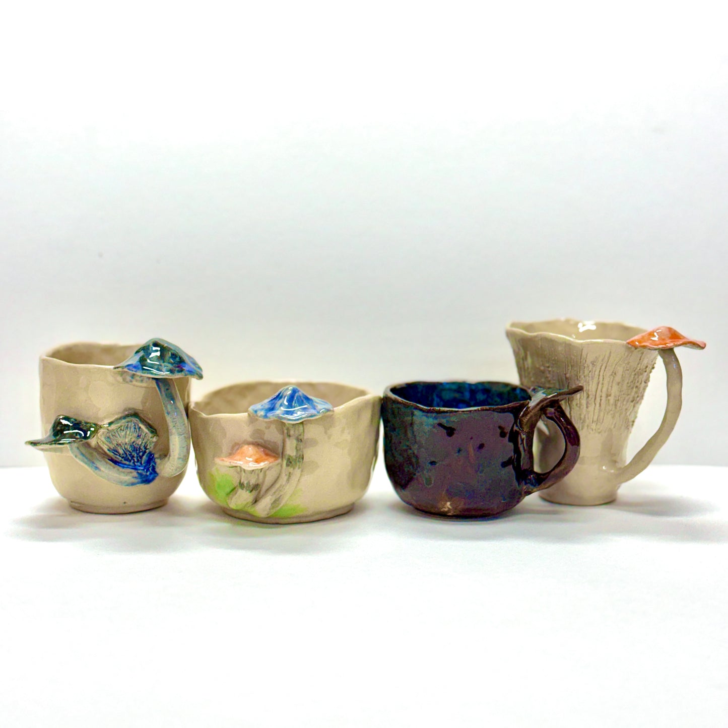 Próbáld ki nálunk a gombafülű bögre készítést!