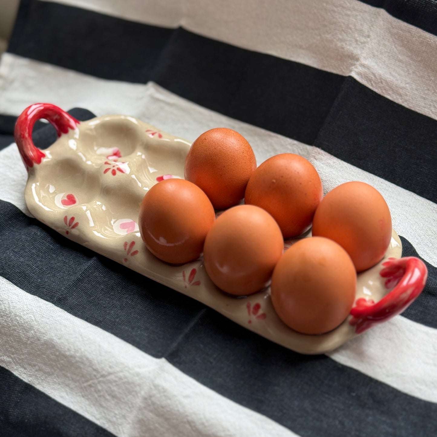 Próbáld ki nálunk a tojástartó készítést! - Extra workshop a műhelyünkben