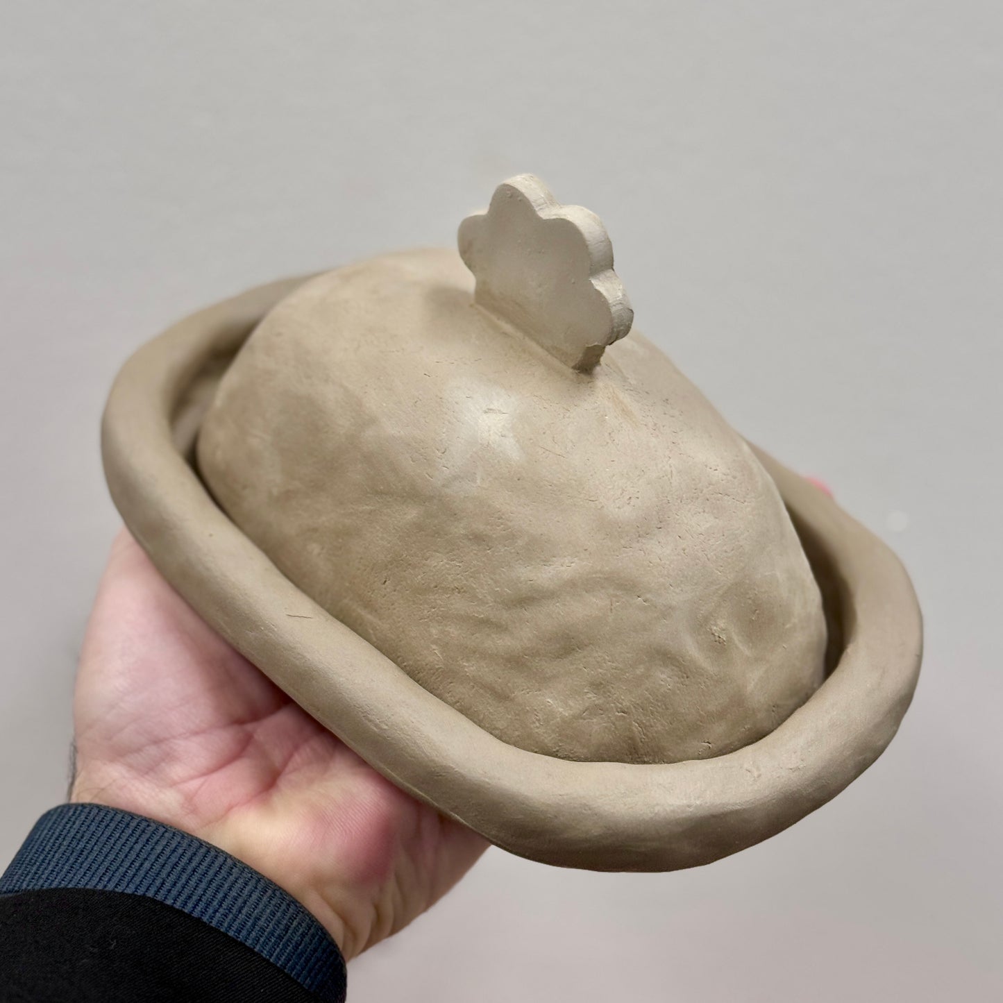 Próbáld ki nálunk a vajtartó készítést! - Extra workshop a műhelyünkben