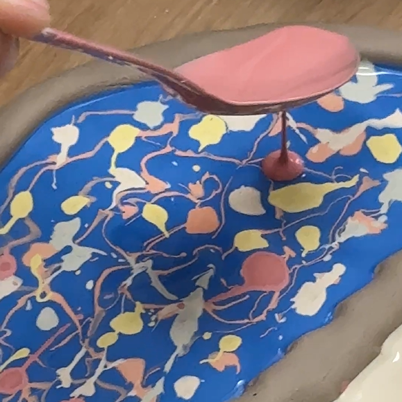 Készítsd el nálunk a saját porcelán ékszerkollekciódat!